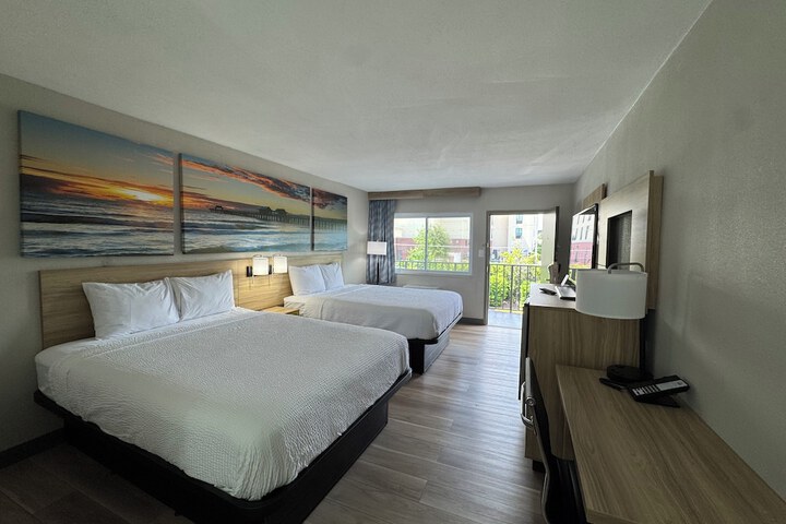 Room 10 of 20