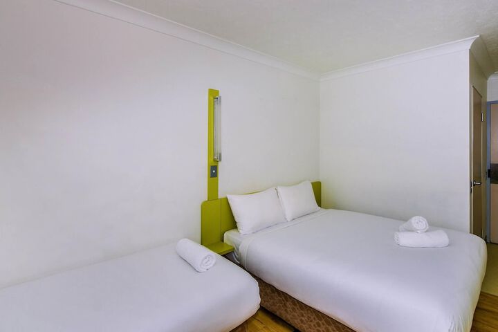Room 20 of 46