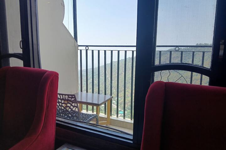 Room 15 of 27