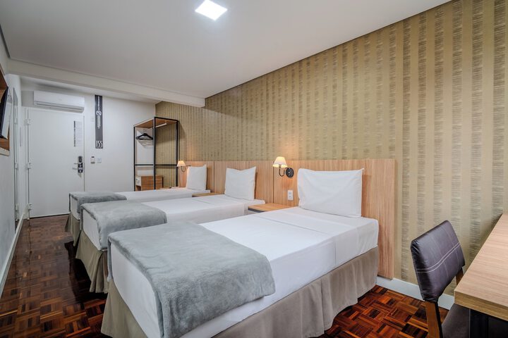 Room 16 of 46