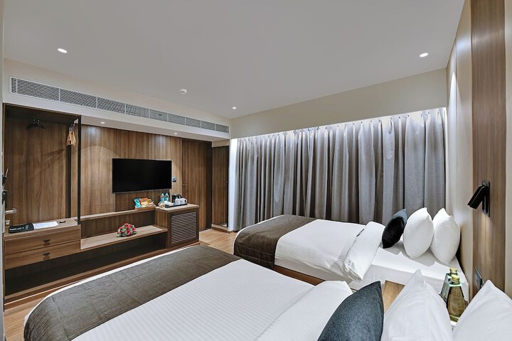 Room 15 of 27