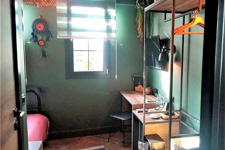 Room 20 of 58