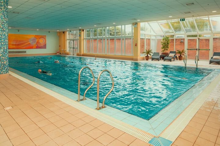 Hotel Pool