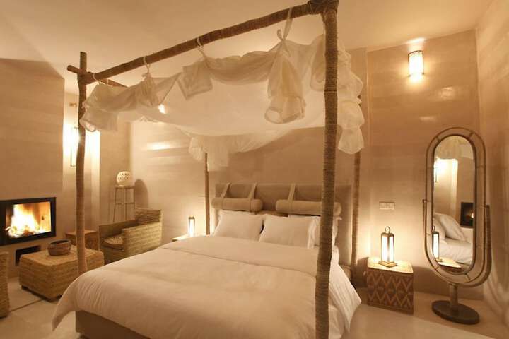 Room 6 of 48