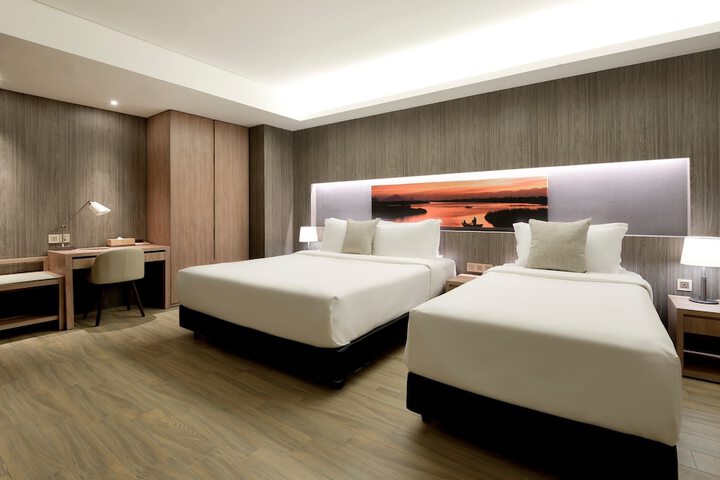Room 8 of 65