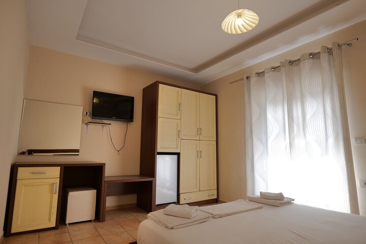 Room 32 of 108