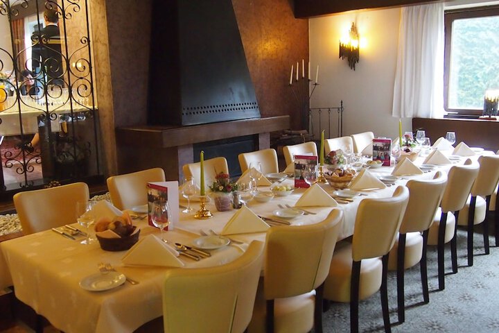 Dining 54 of 67