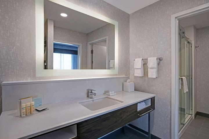 2 Queen Bedroom Walk in Shower (9 of 14)