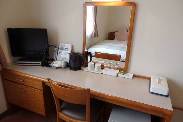Room 12 of 29