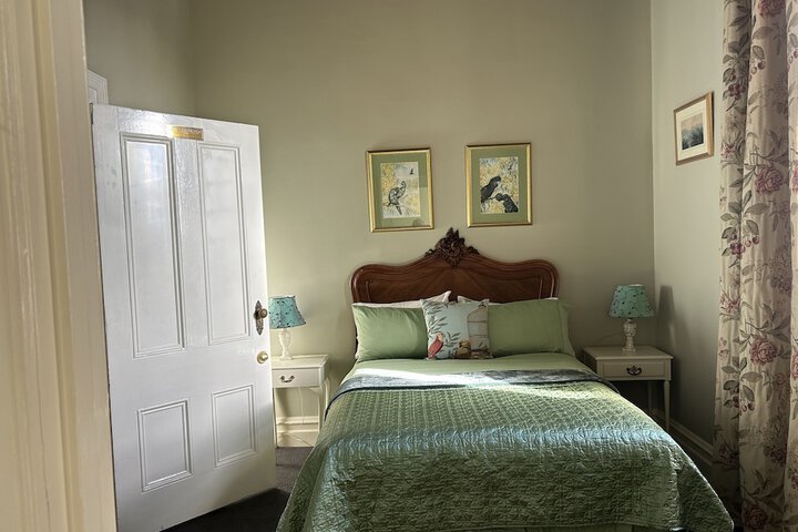 Room 11 of 84