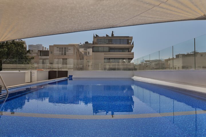 Pool 63 of 100