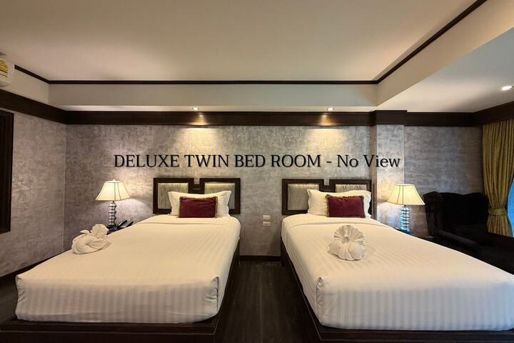 Room 9 of 62