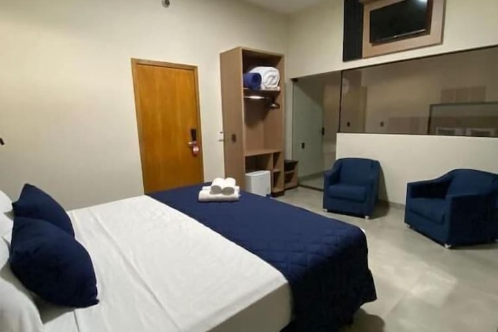 Room 26 of 59