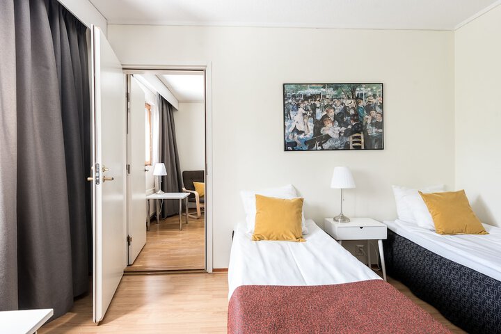 Room 9 of 41