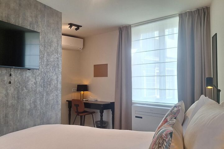 Room 62 of 144