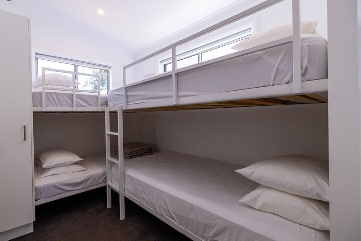 Room 4 of 72