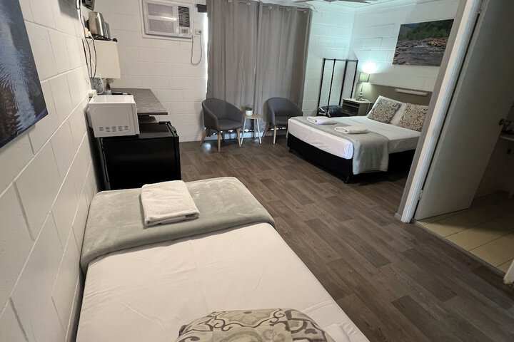Room 13 of 23