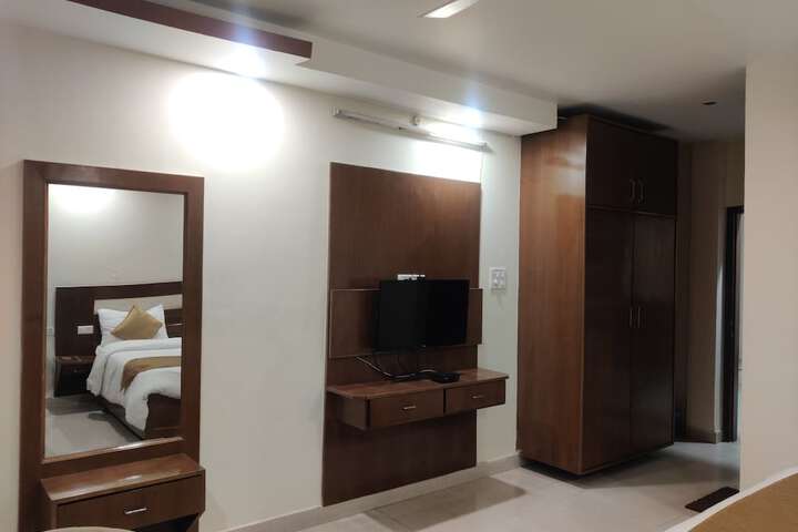 Room 14 of 31