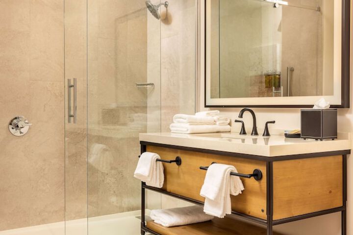 Bathroom shower