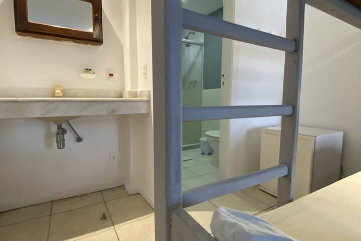 Room 16 of 147