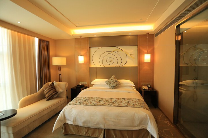 Room 25 of 70
