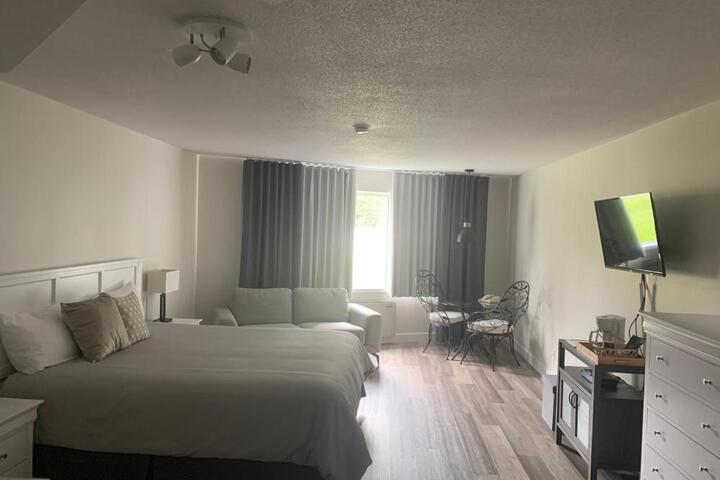 Deluxe Suite (4 of 5)