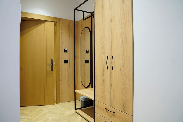 Room 173 of 249