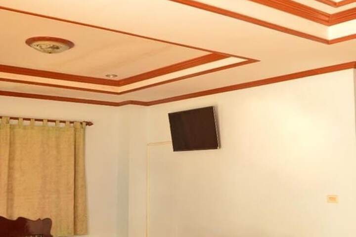 Room 4 of 31