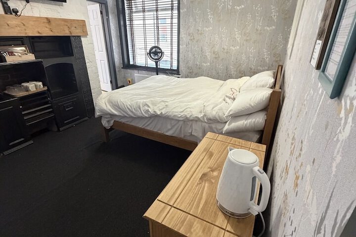 Room 19 of 114