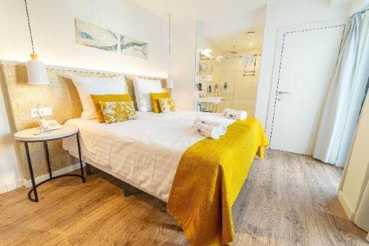 Hotel the Place - Adults Only