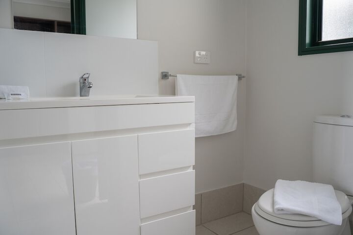 Room 16 of 33