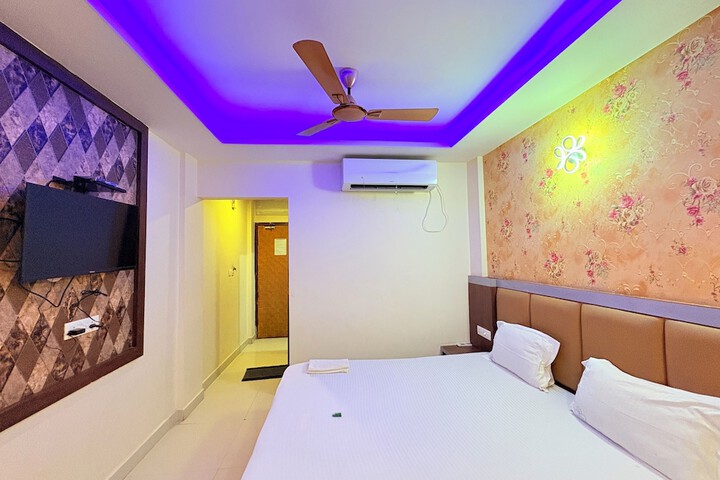 Room 6 of 30