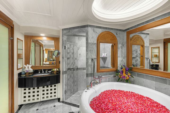 Clean Restrooms