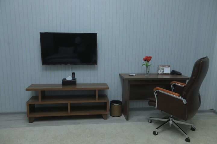 Room 27 of 62