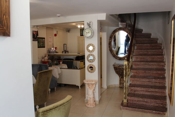Hotel 2 of 61