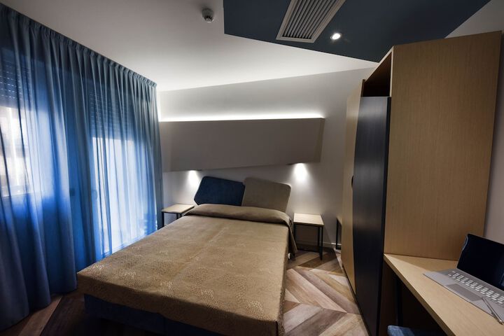 Room 14 of 70