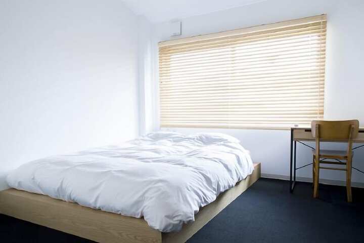 Room 8 of 38