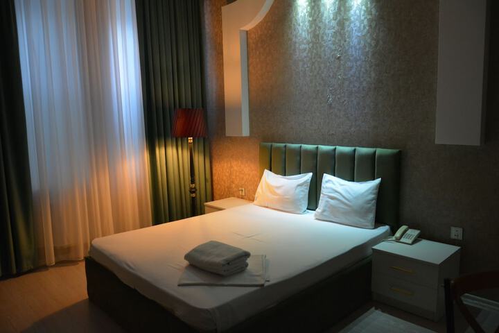 Room 7 of 78