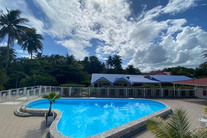 Pool Hotel