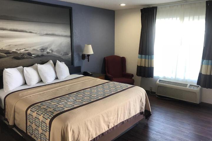 Standard | King Bed (6 of 12)