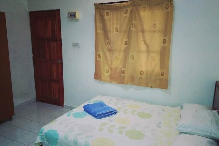 Room 10 of 20