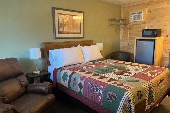 Room 12 of 25