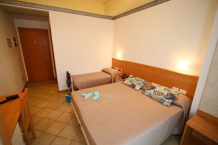 Room 29 of 73