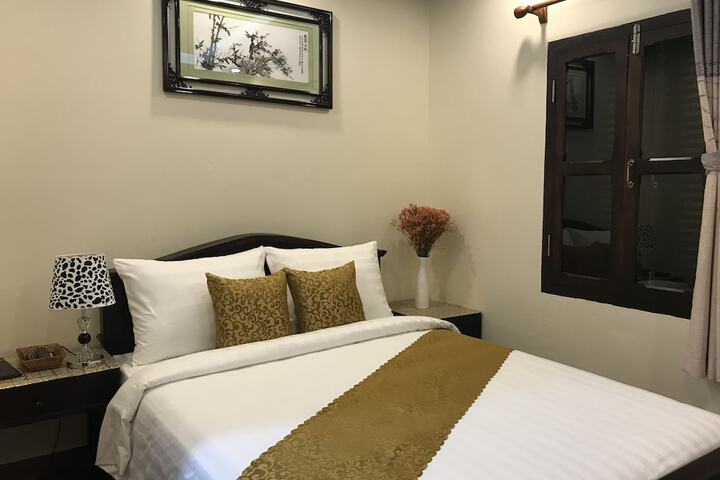 Room 6 of 30