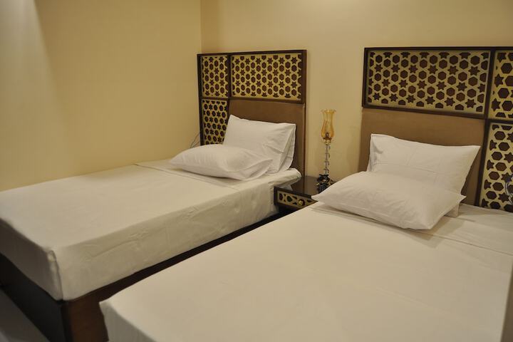 Room 10 of 60