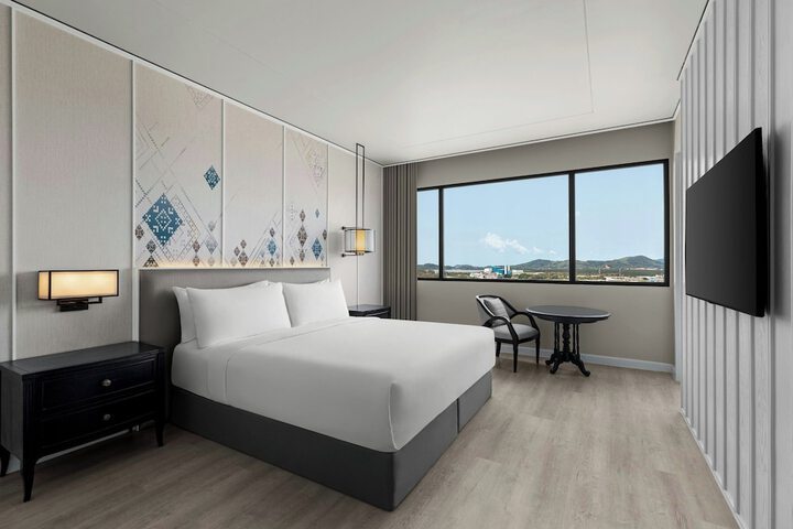 Room 10 of 63