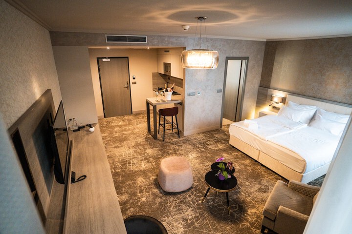 Room 12 of 55