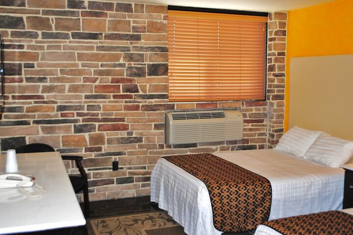 Room 15 of 21
