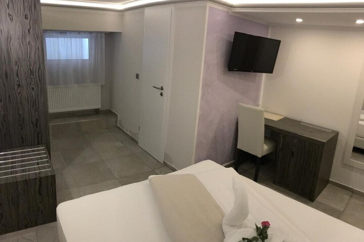 Room 31 of 63