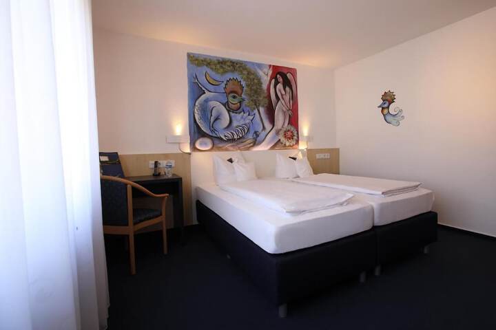Room 18 of 52